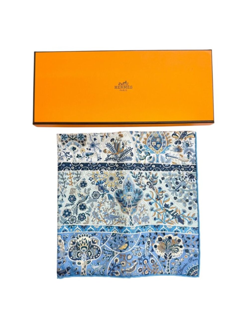Hermes Au Pays Des Oiseaux Fleurs in the Land of Blooming Birds 100% Silk Bleu - Picture 2 of 7